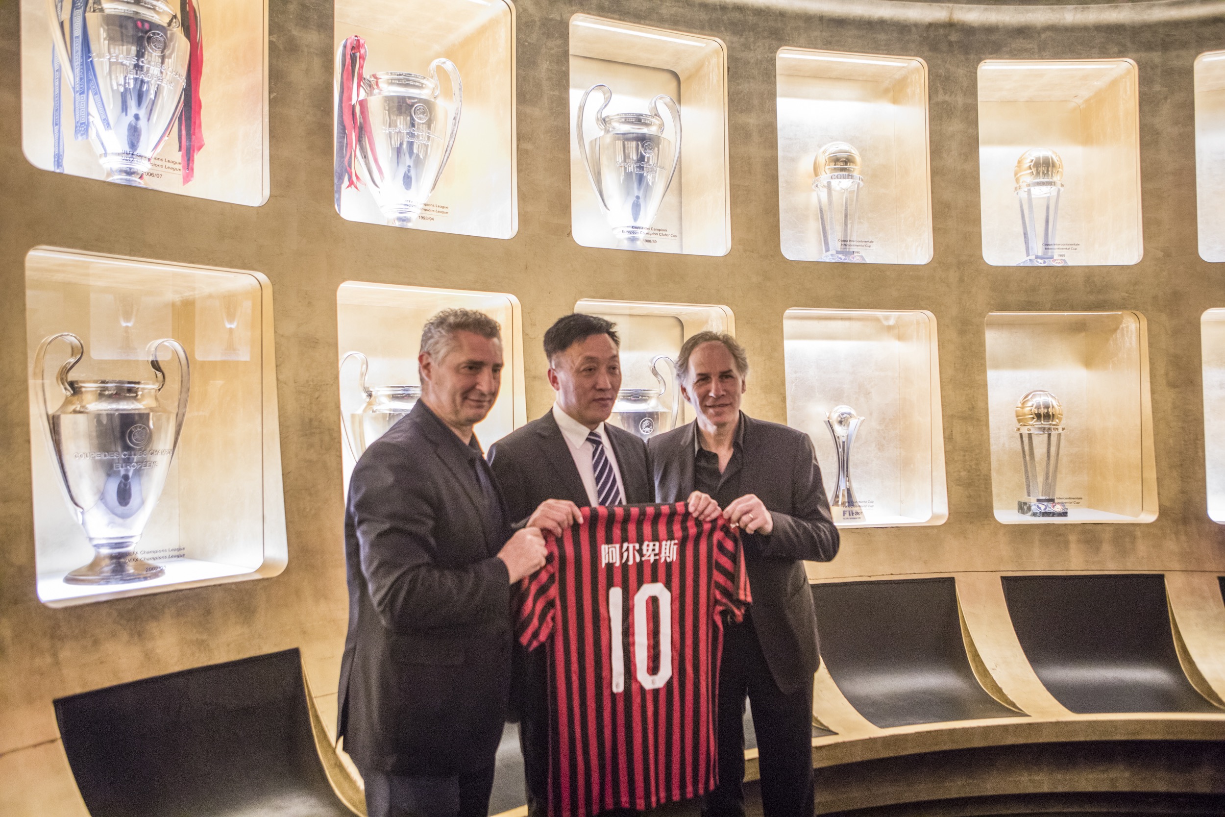 英超积分榜更新：曼城领先优势扩大,（英超最新积分榜：曼城继续扩大领先）