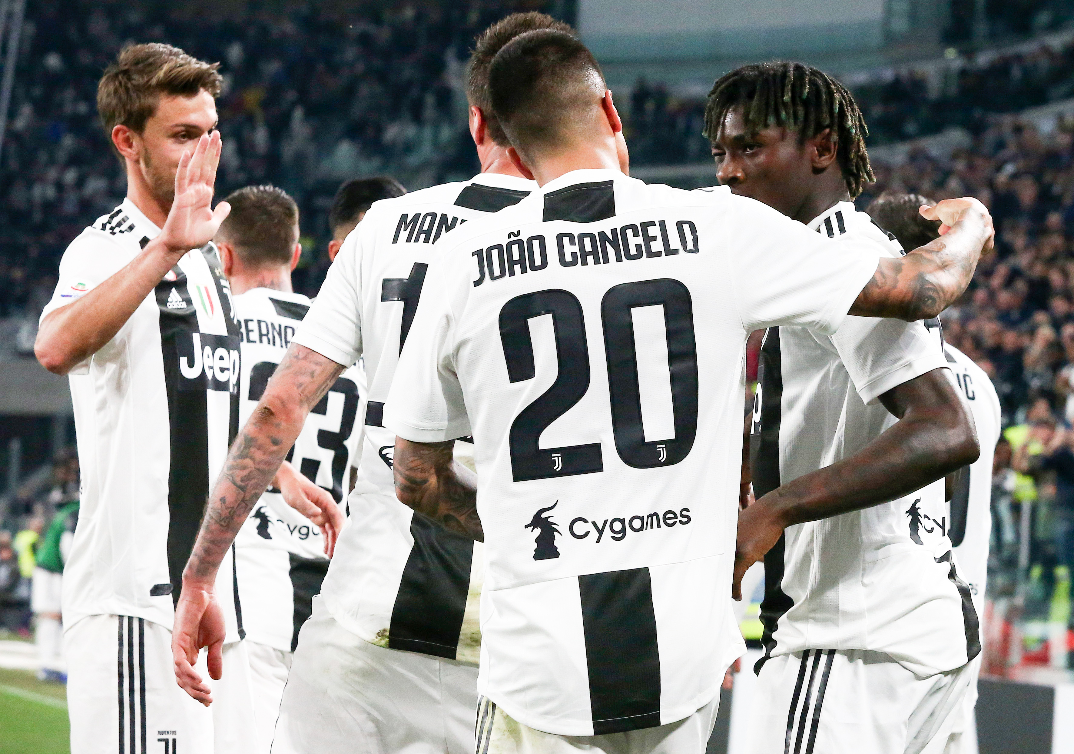 埃默松：我并不怀念在米兰的日子；那儿的人聊我比聊C罗还多（埃默松：对米兰无眷恋；那儿提到我的频率甚至高过C罗）