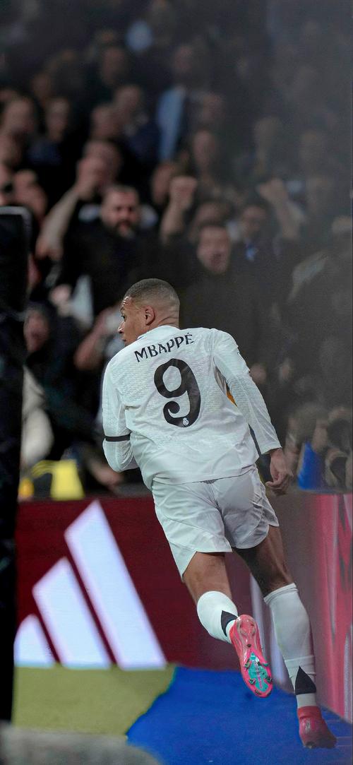 塔帅：看到这么多球迷让我明白了阿森纳是一家多么棒的俱乐部（塔帅：球迷的热情让我更深刻感受到阿森纳的伟大）