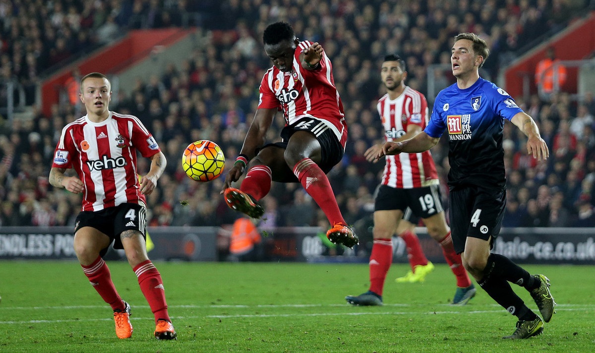 李新翔：我的第一次中超冠军；海港是冠军，连冠无人能撼动（李新翔收获中超首冠：海港加冕，连冠之势难撼）