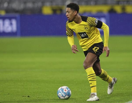 韩媒：热刺小将梁民革疑似因护照问题未能随队返回英国（韩媒称热刺小将梁民革或因护照手续受阻，未与球队一同回到英国）