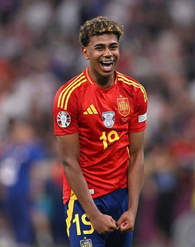 2025／26赛季英超：阿斯顿维拉VS阿森纳！英超第三大战英超榜首球队（2025／26英超：阿斯顿维拉迎战阿森纳，第3名挑战领头羊！）