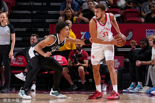 库拉索助教：人们太疯狂了！我们的岛屿太小，装不下这份喜悦（库拉索助教感叹：全民狂欢，小岛盛不下这份喜悦）