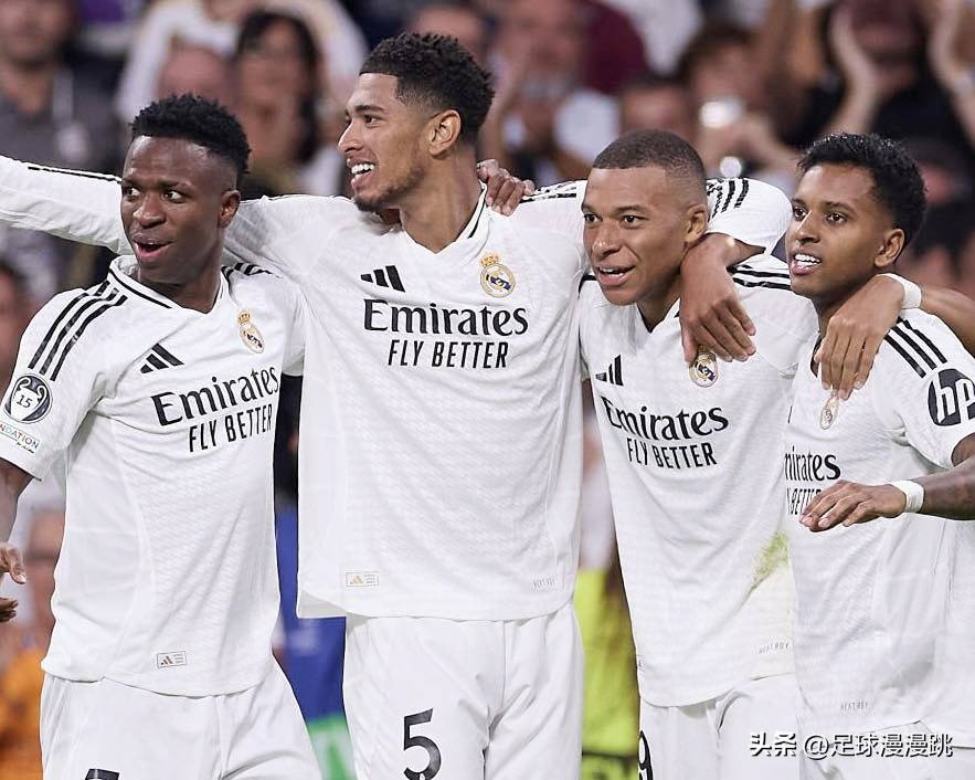 约罗：姆伯莫也会说法语，现在我们的团队就像一个大家庭（约罗：姆伯莫会讲法语，如今球队亲如一家）