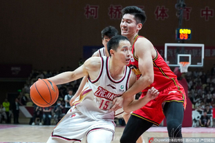 TA：红军尚未正式报价伊萨克，纽卡未惩罚球员&一切皆有可能（TA：利物浦尚未就伊萨克提交正式报价，纽卡未对球员处罚，后续一切仍有可能）