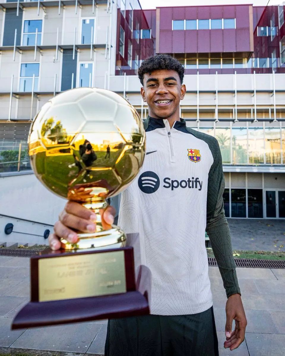 斯内德：穆帅对我而言就像父亲，贝尼特斯来国米的时机不对（斯内德：穆里尼奥如父亲般关照，贝尼特斯接手国米时机不佳）