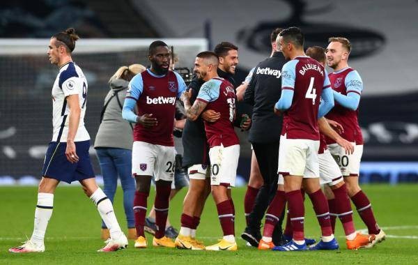 2球3助攻闪耀全场，奥利塞当选拜仁6-2弗赖堡最佳球员（梅开二度三送助攻，奥利塞荣膺拜仁6-2弗赖堡全场最佳）