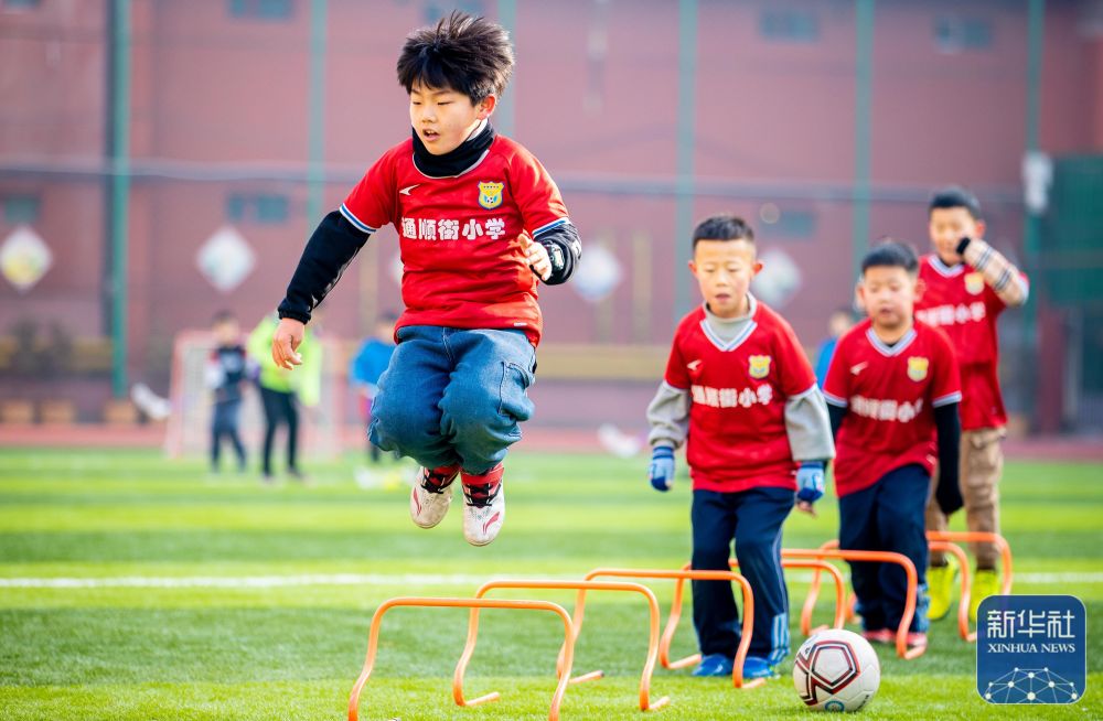 记录报：本菲卡冬窗策略明确，未引援前不会卖出两位潜力新星（记录报：本菲卡冬窗方针已定，未完成引援前不出售两名潜力小将）