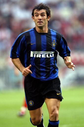 记者：于汉超正在参加B级教练培训班，下赛季将担任申花助教（记者：于汉超正参加B级教练员培训，下赛季将出任申花助教）