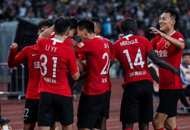 球星单节连续命中三记三分（球星单节三分三连中）