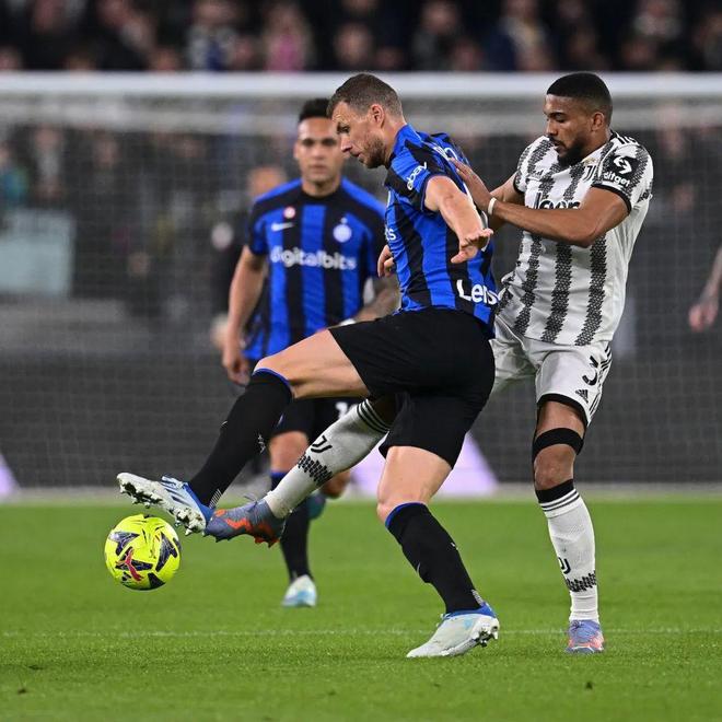 孙继海：非专业人士投身青训有启蒙作用，专业人能更符合规律（孙继海：非专业参与青训可起启蒙之效，专业人士更符合规律）