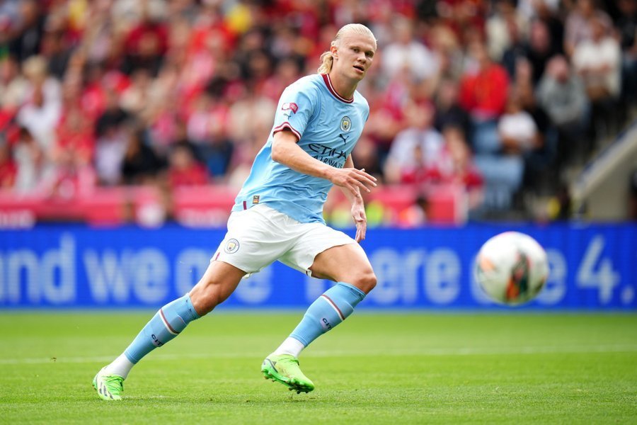 兰德尔半场10中5轰19+5，里德替补拿到14分（兰德尔半场10投5中砍下19分5篮板，里德替补贡献14分）