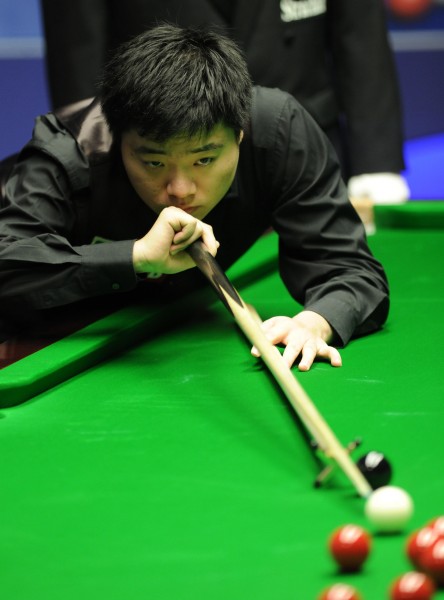 塔图姆25+14莫兰特26+6 凯尔特人客场击败灰熊.